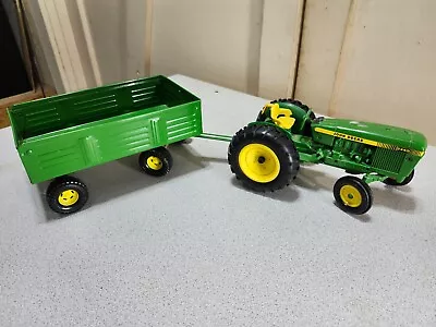 Vintage John Deere 2440 1/16 Tractor And  Barge Wagon • $28.95