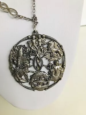 Star Sign Lovers Very Unusual Medallion Pendant Necklace 12 Zodiac Signs  • £10