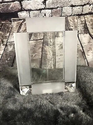 Vera Wang Full Lead Crystal Illusion Frame 4x6 • $20