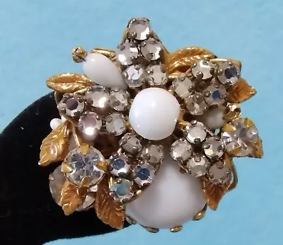 Vintage Robert Milkglass And Rhinestones Floral/Flower Clip Earrings • $35