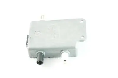 OEM Mercedes R230 Antenna Booster Compensator Amplifier Switch 03-08 Sl500 Sl55 • $19.10