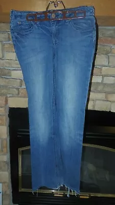 Juniors J & Company Born In California Stretch Blue Jeans 33  Waist X 30  Inseam • $3.89