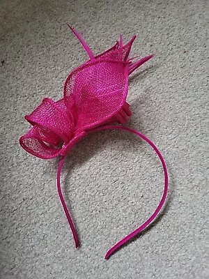 Cerise Pink Fascinator * Worn Once * • £13.50