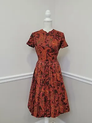 Vintage L'Aiglon  Knee Length Full Pleated Skirt Dress • $39.99