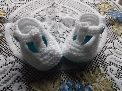 Hand Knitted  Baby Shoes / Booties 0-3 Months  • £2.30