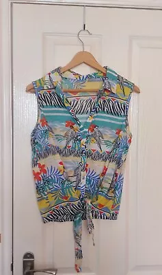 £6 • Buy Tropical Tie Up Shirt/Blouse | Size M | Birds And Zebra Print