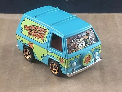 2012 Hot Wheels The Mystery Machine With Looney Toons COMB SHIP $1 PER MULT • $6.21