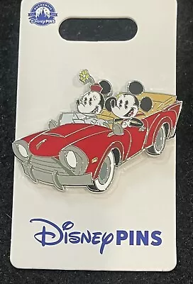 Disney Mickey And Minnie Mouse In Convertible Car Pin New OE Pin • $16.95