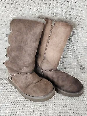 UGG Bailey Bow Gray Suede Leather Boots Sheepskin Lined Ribbon Accent  READ  • $19.50