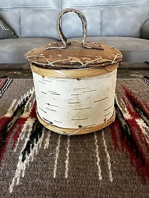 Vintage Native American Birch Bark Lidded Box Handmade 5.5” X 5” • $26