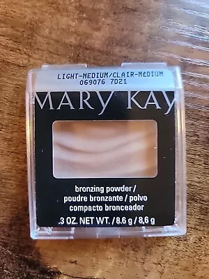 Mary Kay Bronzing Powder Light To Medium #069076 New  • $32