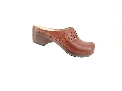 $32.20 • Buy Dansko Womens Brown Shyanne 9820537700 Leather Slip On Clogs Shoes Size US 6.5