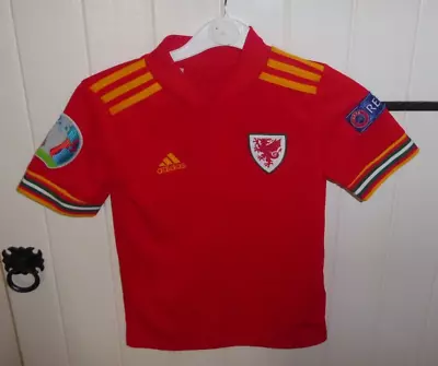 Wales SMALL BOYS AGED 7/8 YEARS Football Shirt 2020 Pit To Pit 28 Inches • £4.99