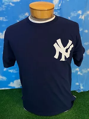 New York Yankees T-Shirt Shirt Mariano Rivera Blue Majestic Large C41 • $13.11