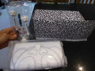 £67.99 • Buy MAC NICOPANDA Brush Bag And Brush Set  - Limited Edition