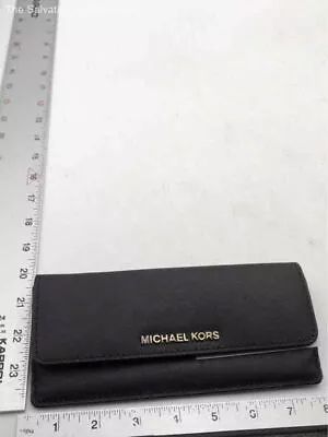 Michael Kors Womens Black Leather Inner Dividers Snap Closure Clutch Wallet • $9.99