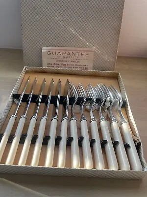 Vintage Canteen Of Cutlery/ Perfect For Afternoon Tea • £5