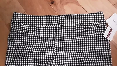 ELLEN TRACY Women's LG Pull-on Shorts Black & White Gingham NWT • $9.99