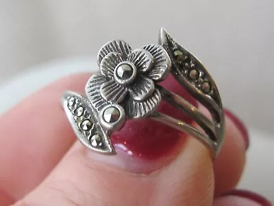 Q1 Vintage Lovely Flower Floral Ring Size 8 Sterling Silver 925 & Marcasite • $12.50