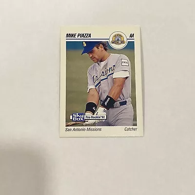 1992 SkyBox AA #251 Mike Piazza HOF • $1.25