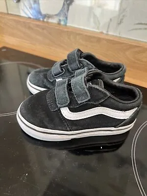 Vans Off The Wall Infant Size 6 Unisex Black Suede Trainers  • £6