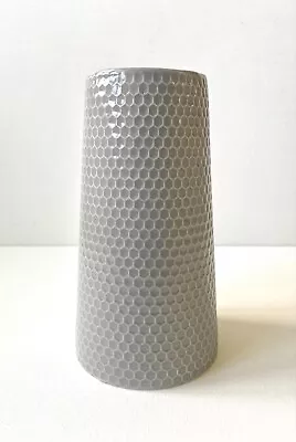 Grey Hexagonal Honeycomb Pattern Ceramic Vase 16.3cm Tall Excellent Condition • £8.95