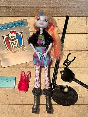 Monster High Picture Day Abbey Bominable • $29.99