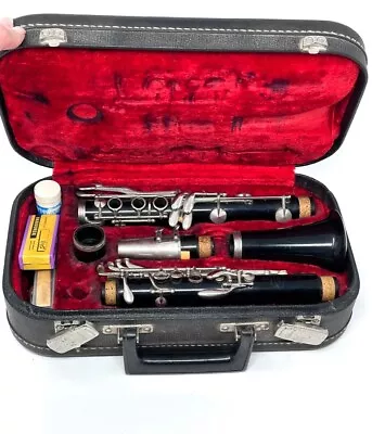 Vito Reso-Tone 2 Clarinet With Case And Extras • $49.99