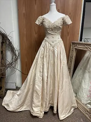 VINTAGE 80’s 90’s Wedding Dress Diamond Collection Short Sleeve OTS Beaded Train • $299