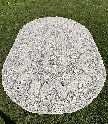 Vintage Oval Quaker Lace Tablecloth Ecru Ivory  70”x106”. • $29