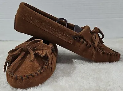 Minnetonka Leather Laced Kiltie Softsole Moccasin Womens 6 Slip On Chestnut • $20