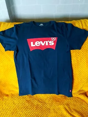 Mens Navy Levi T-shirt With Logo Mens/ Womans Size Small  • £6