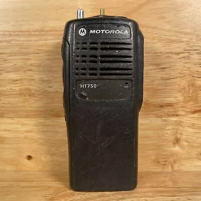 Motorola HT750 AAH25RDC9AA3AN Wireless Handheld UHF Two-Way Radio Walkie Talkie • $69.99