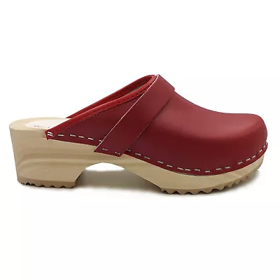 World Of Clogs AM100 Clogs In Red - Wooden Footbed • £34.95