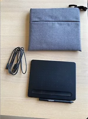 Wacom Intuos Graphics Tablet - Black (with Stylus) + Pouch!  In Great Condition • $8