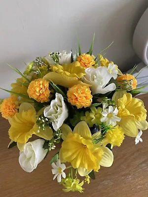 £18 • Buy Artificial Silk Flower Graveside Spring Daffodil Flower Arrangement Handmade