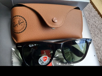 $200 • Buy BRAND NEW Ray-Ban Wayfarer Black Green Polarised Sunglasses - RRP $275