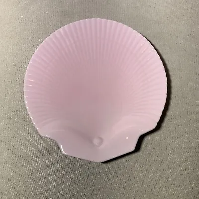 VTG Laslo For Mikasa Shell Plate 8.5  Light Pink Kitchen Beach Japan Sea Shell  • $9.99