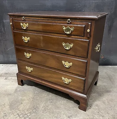 Kittinger Williamsburg Collection Bachelor’s Chest; Pull-Out Surface; Mint • $1795