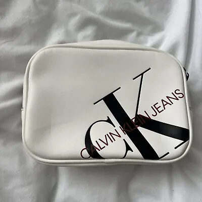 Calvin Klein Jeans Bag White • £20.90