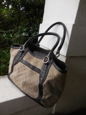 $25 • Buy OROTON CHOC BROWN PEBBLED  Distressed LEATHER TRIM + BIG BAG SHOULDER +