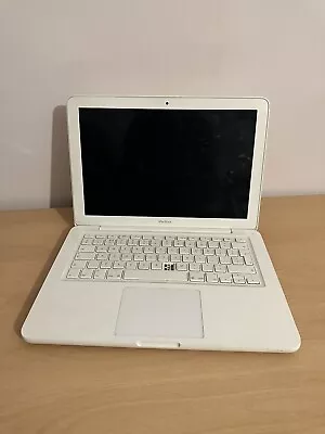 £39.99 • Buy Apple MacBook 13  Ex Studio 2.4Ghz 250GB White Unibody