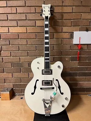 Gretsch Billy Duffy WHite Falcon Used Electric Guitar. NO RESERVE!!! • $1019