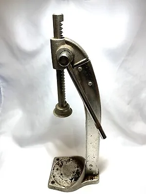 Vintage Metal Bottle Capper Made In USA By The Eveready Company • $27.99