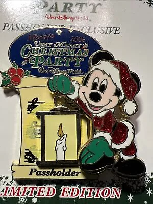 Mickey's Very Merry Christmas Party 2006 - Mickey With Lantern Disney Pin 50993 • $12