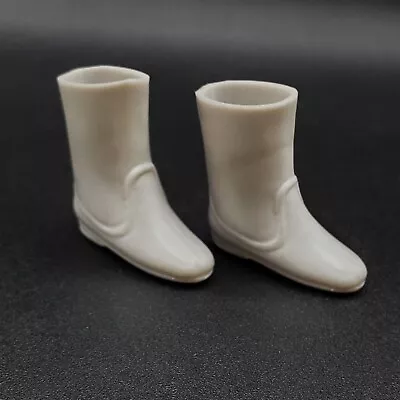 NEW MEGO PLANET OF THE APES ASTRONAUT BOOTS For 8 INCH FIGURE BODY (gray) (M41) • $3.99