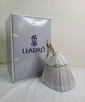 $299.99 • Buy Lladro Waiting To Dance Porcelain Figurine #5858 (New In Box)