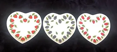 Williams-Sonoma Heart Shaped Fruit Themed Plates La Fraise Japan Setof3  OCT2020 • $25.79
