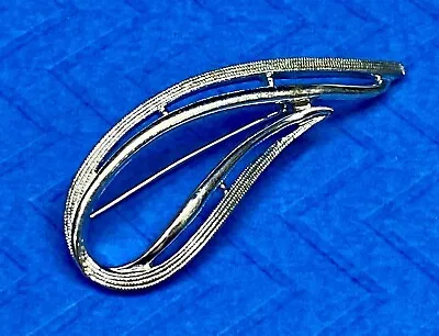 Sarah Coventry Modernist Ribbon Swoosh Vintage Silver Tone Brooch Pin Textured • $8.99