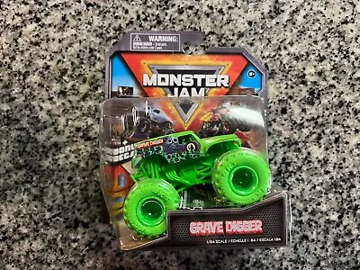 2022 SERIES 22 HYPER FUELED GRAVE DIGGER SPIN MASTER Monster Jam TRUCK • $14.99